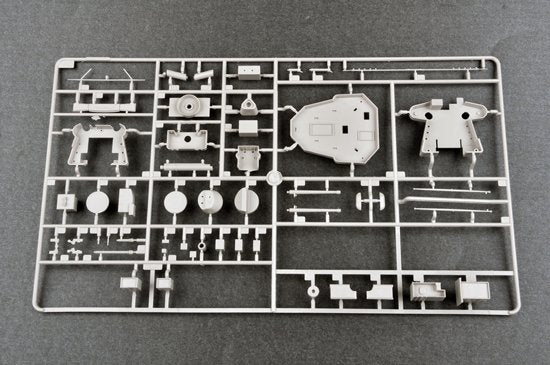Trumpeter 03710 HMS Hood Battle Cruiser 1/200 – image 20