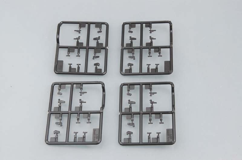 Trumpeter 00504 M9 World Pistol Selections 1/35 – immagine 4
