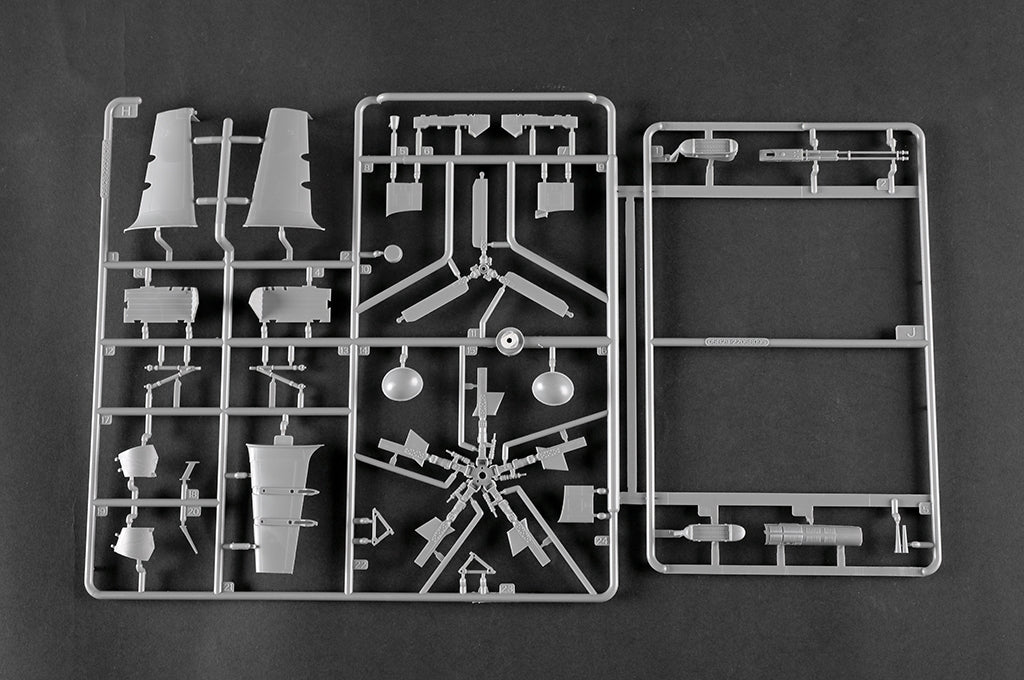 Trumpeter 05829 Mi-24P Hind-F 1/48 – obrázek 9