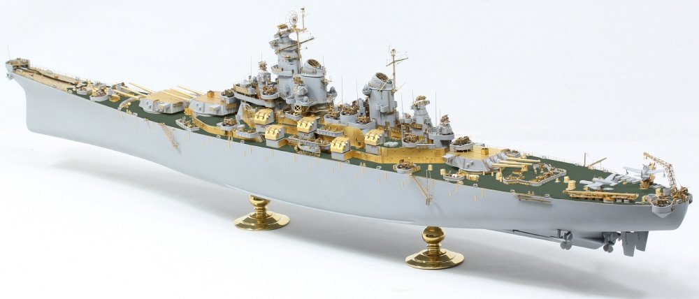Pontos 35026FB USS BB-63 Missouri 1945 Detail Up Set (Deck Blue 20B stained wooden deck) 1/350 – Bild 2