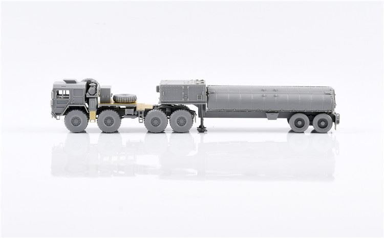 Modelcollect UA72096 NATO M1014 MAN Tractor &amp;amp; BGM-109G Ground Launched Cruise Missile (1/72) – imagen 6