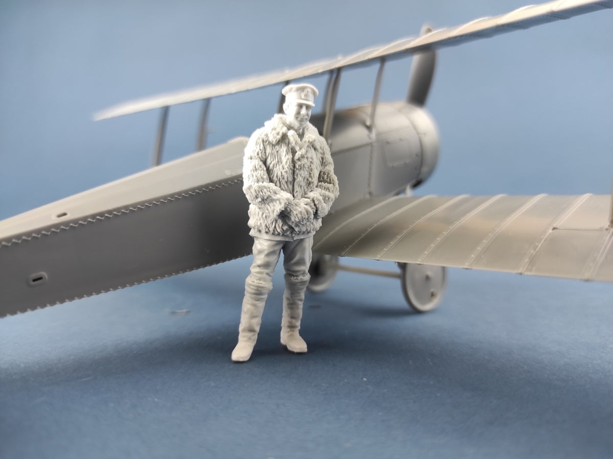 Copper State Models F32-051 RNAS Pilot in Fur Coat 1/32 – Bild 2
