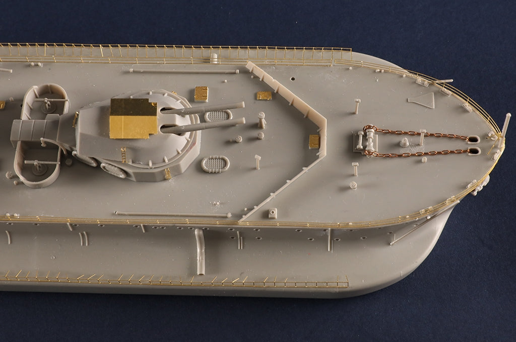 Hobby Boss 86518 HMS Lord Clive 1/350 – image 10