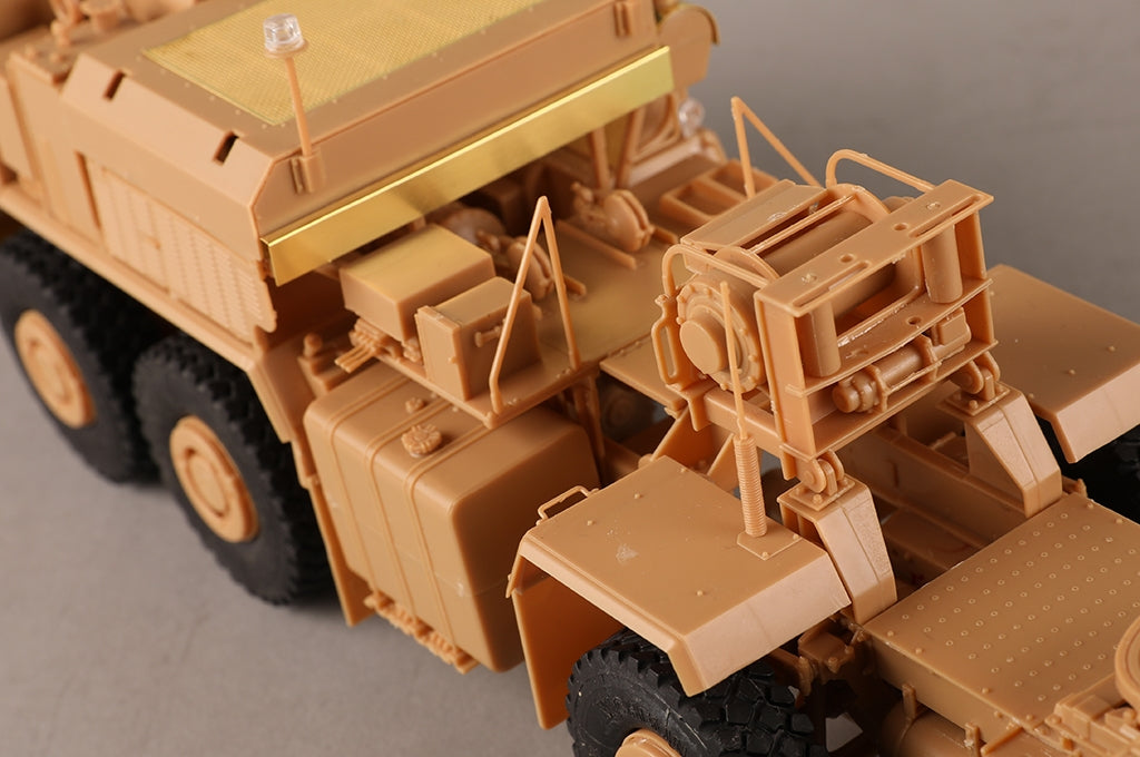 I Love Kit 63549 LVSR MKR16 Tractor 1/35 – image 14