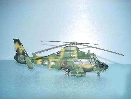 Trumpeter 02802 Harbin Z-9G Armed Helicopter 1/48 – image 3