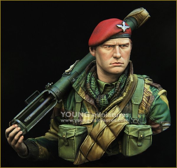 Young Miniatures YM1871 British Airborne WWII with PIAT 1/10 – image 5