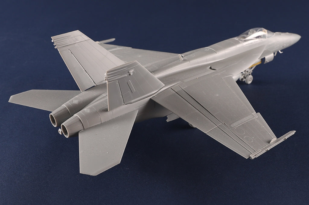 Hobby Boss 85818 F/A-18E Super Hornet VFC-12 1/48 – obrázek 10