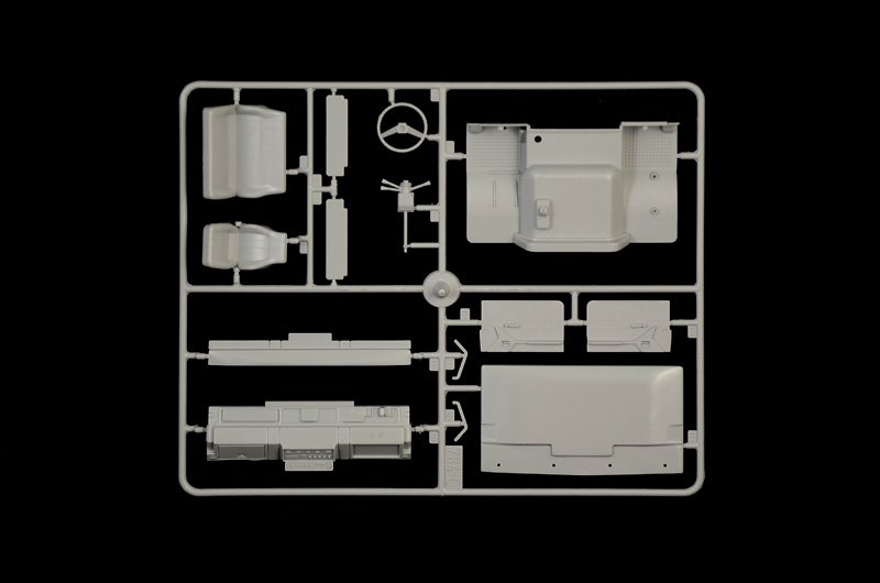 Italeri 3784 IVECO MAGIRUS DLK 26-12 Fire Ladder Truck 1/24 – image 12
