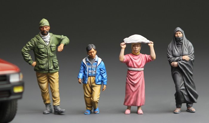 Meng Model HS-001 Middle Easterners (4 figures) 1/35 – image 3