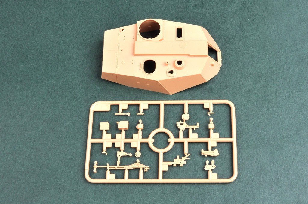 Hobby Boss 82485 PLA PTL02 Wheeled Tank Destroyer 1/35 – image 9