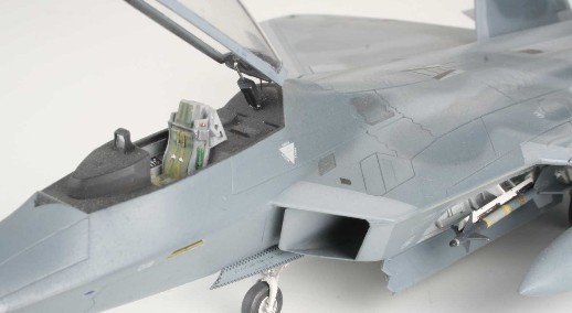 Revell 04386 Lockheed F-22 &amp;quot;Raptor&amp;quot; 1/72 – zdjęcie 3