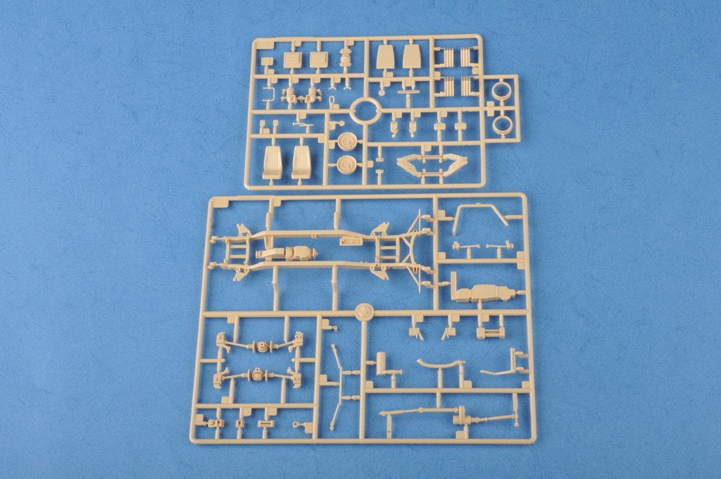 Hobby Boss 82469 Meng Shi 1.5 ton Military Light Utility Vehicle 1/35 – image 5