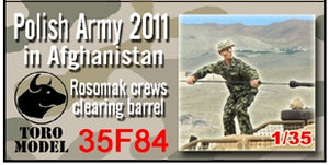 Toro 35F84 PKW Afganistan - Rosomak, czyszczenie lufy Dwie figurki wraz z kalkomanią 1/35