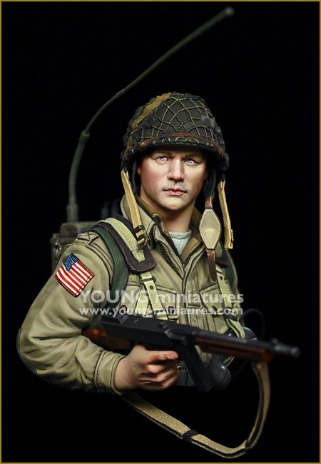 Young Miniatures YM1885 US Airborne Radio Operator CARENTAN 1944 1/10
