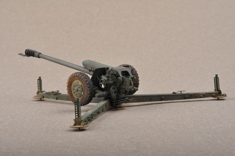 Trumpeter 02329 Soviet D-30 122mm Howitzer - Late Version 1/35 – image 12