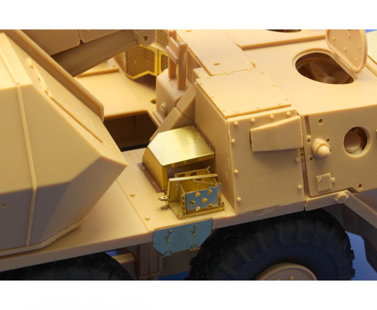 Eduard 36180 152mm ShkH vz.77 DANA exterior 1/35 Hobby Boss – image 11
