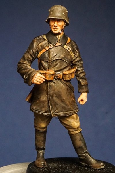 ToRo Model 35F126 September 1939 - Polish Soldier, 10th Mounted Rifle Reg.(mot) Figurine with decals / Two different heads included 1/35 – Bild 5