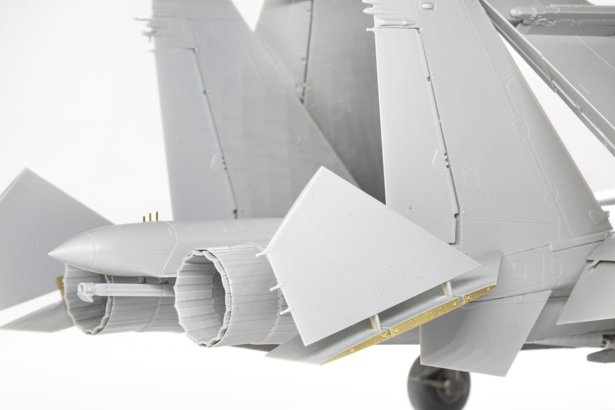 MiniBase 8001 SU-33 Flanker-D 1/48 – Bild 19
