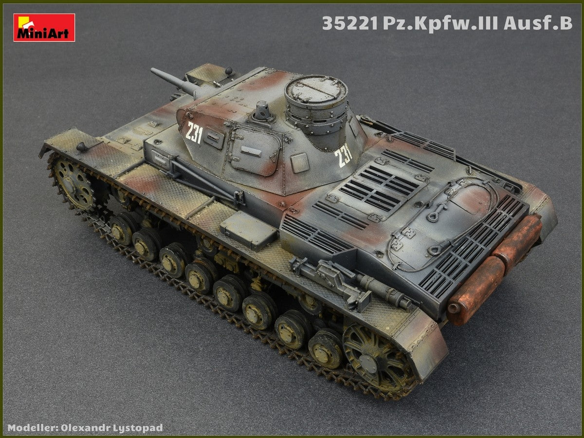 MiniArt 35221 Pz.Kpfw.III Ausf.B w/Crew 1/35 – image 4