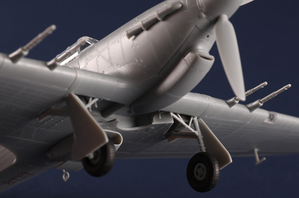 Hobby Boss 81779 Hawker Hurricane Mk.IIc / Trop 1/48 – Bild 15