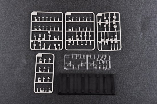 Trumpeter 05784 USS California BB44 Battleship 1945 1/700 – image 9