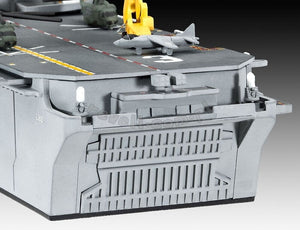 Revell 05178 Assault Carrier USS WASP CLASS 1/700 – image 4