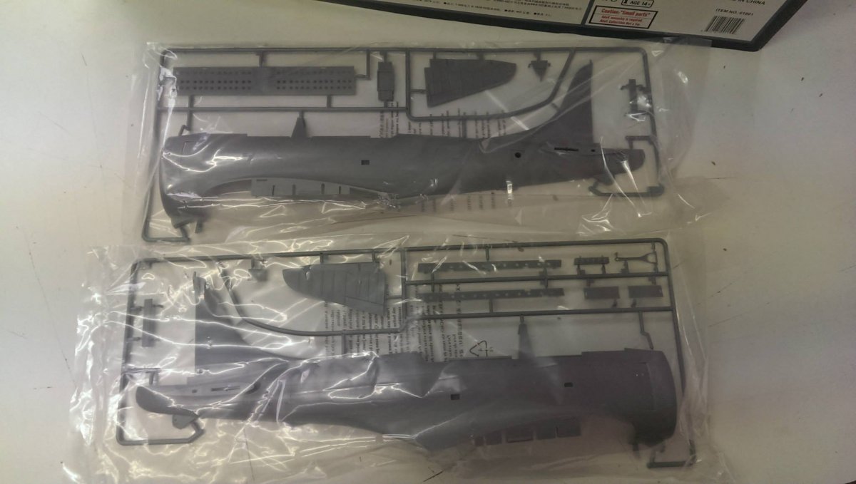 I Love Kit 61801 SBD-3-4 Dauntless 1/18 – image 11