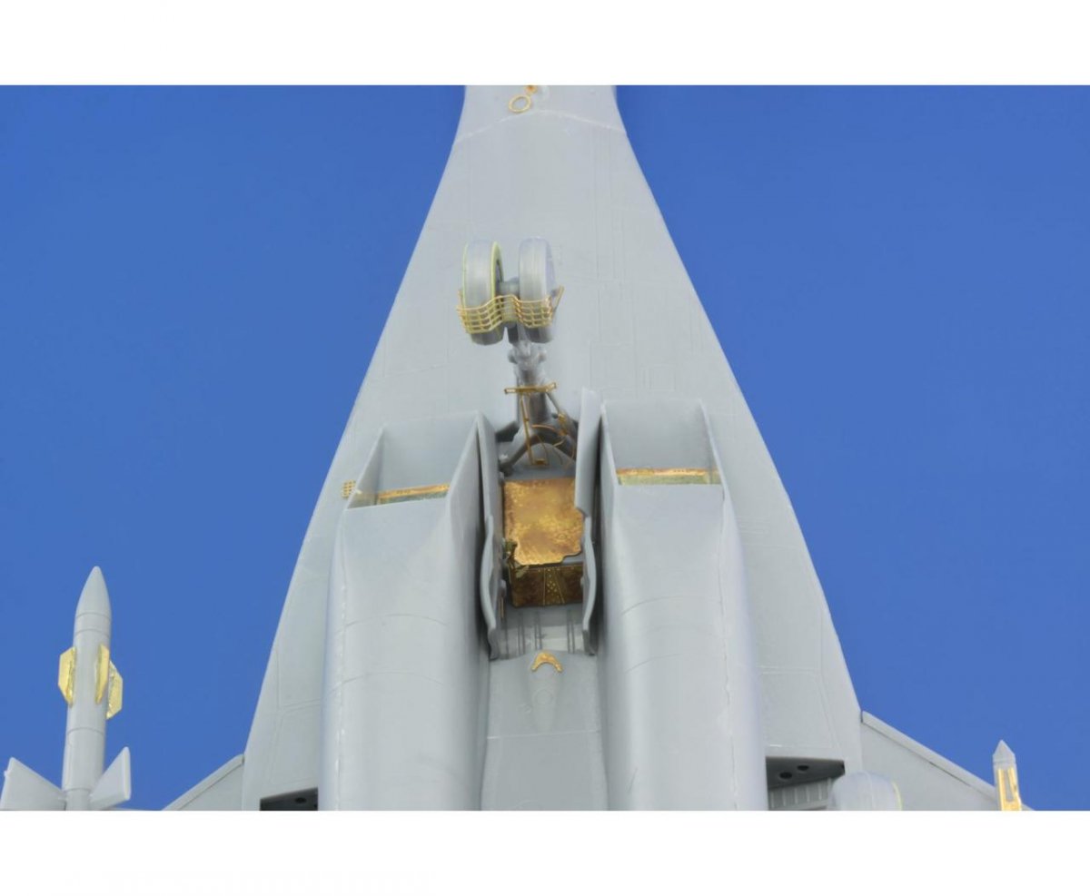 Eduard 73555 MiG-29 Izdeliye 9-13 ZVEZDA 1/72 – obrázek 8