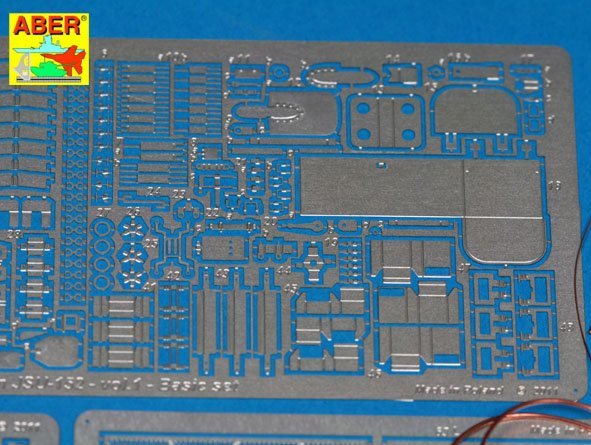 Aber 35235 Soviet heavy self-propelled gun JSU-152 - vol.1 - basic set 1/35 – Bild 5