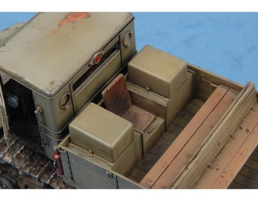 Trumpeter 01573 Voroshilovets Tractor 1/35 – image 4