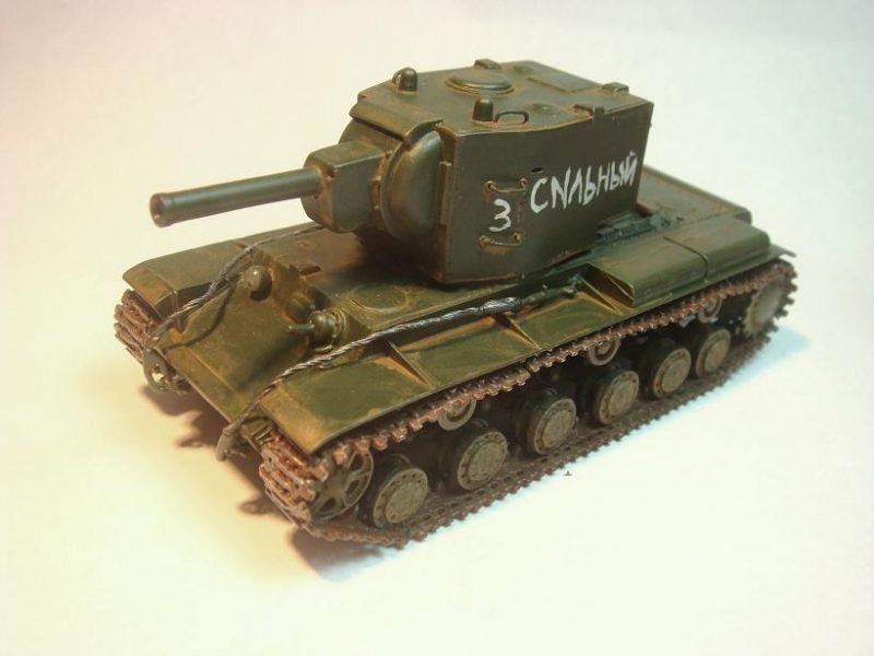 PST 72017 KV-2 Heavy Tank 1/72 – obrázek 9