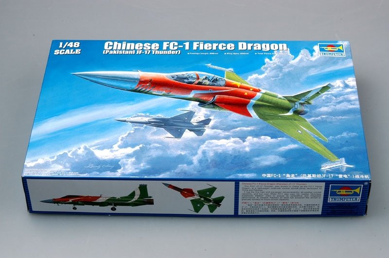 Trumpeter 02815 Chinese PLAAF FC-1 Fierce Dragon (Pakistan JF-17 Thunder) 1/48 – Bild 2