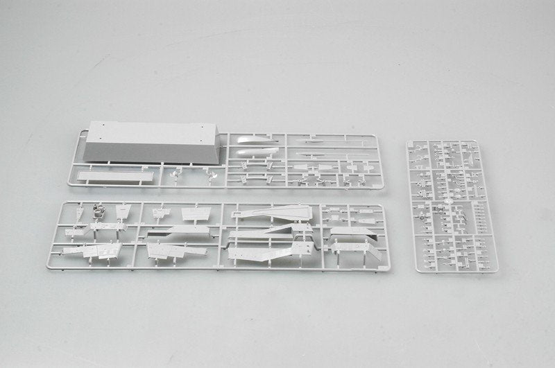 Trumpeter 04533 JMSDF DDG-174 Kirishima 1/350 – image 4