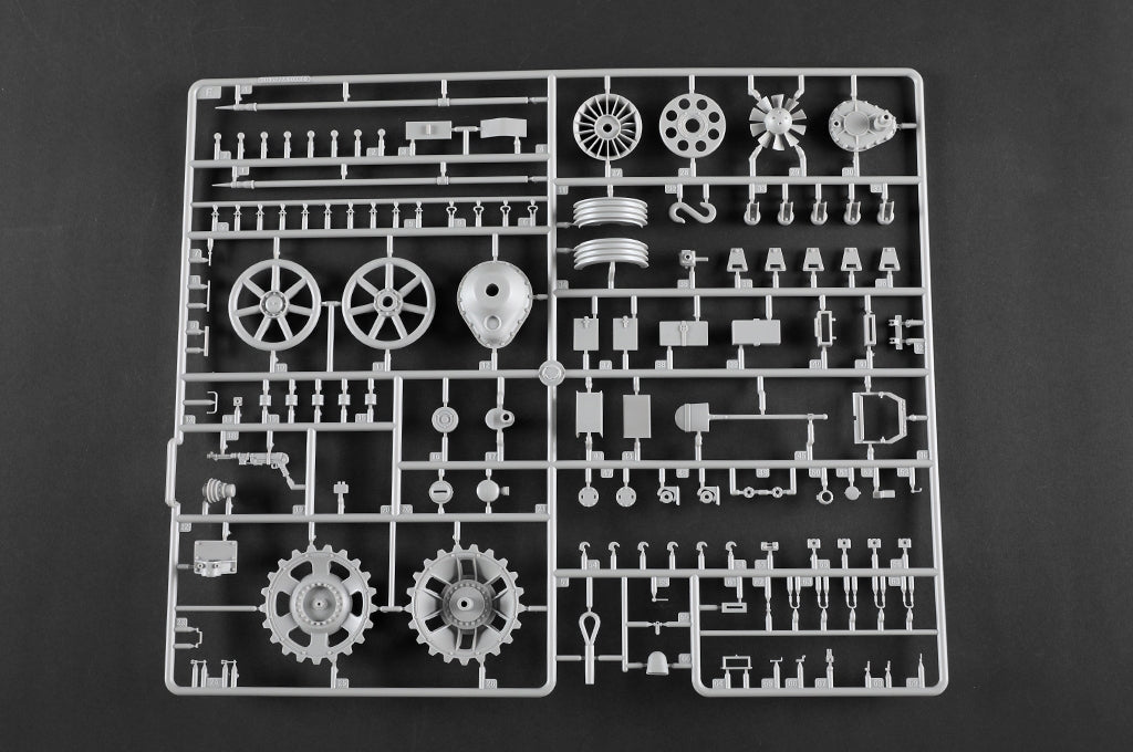 Trumpeter 00953 German Sd.Kfz.165 Hummel Late Production 1/16 – image 25