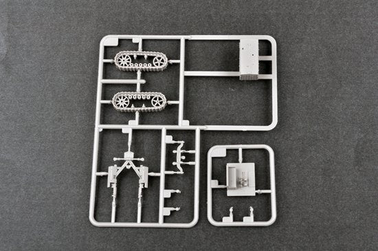 Trumpeter 07112 Russian ChTZ S-65 Tractor 1/72 – imagen 2