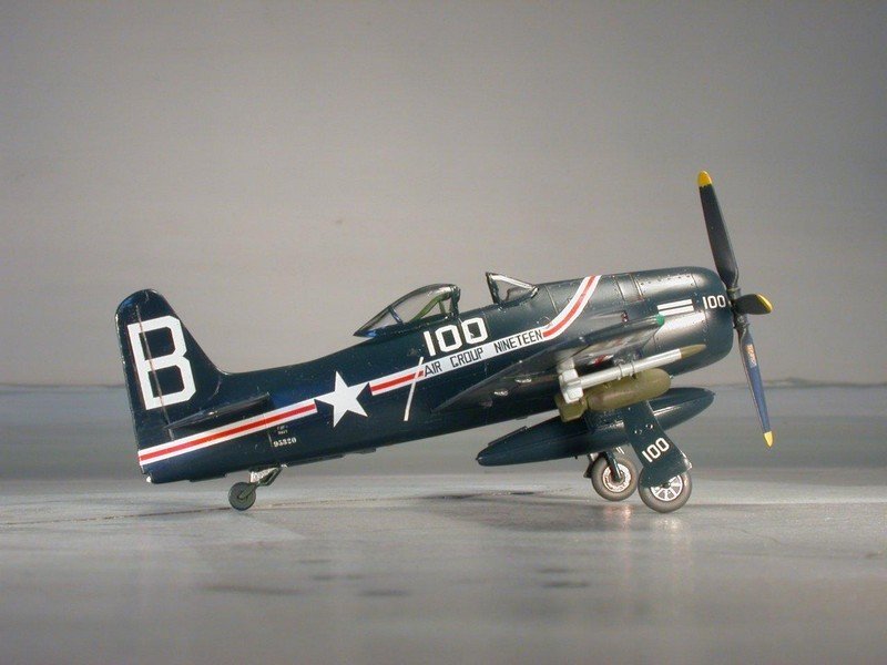 Revell 04680 F8F-1 Bearcat 1/72 – image 7