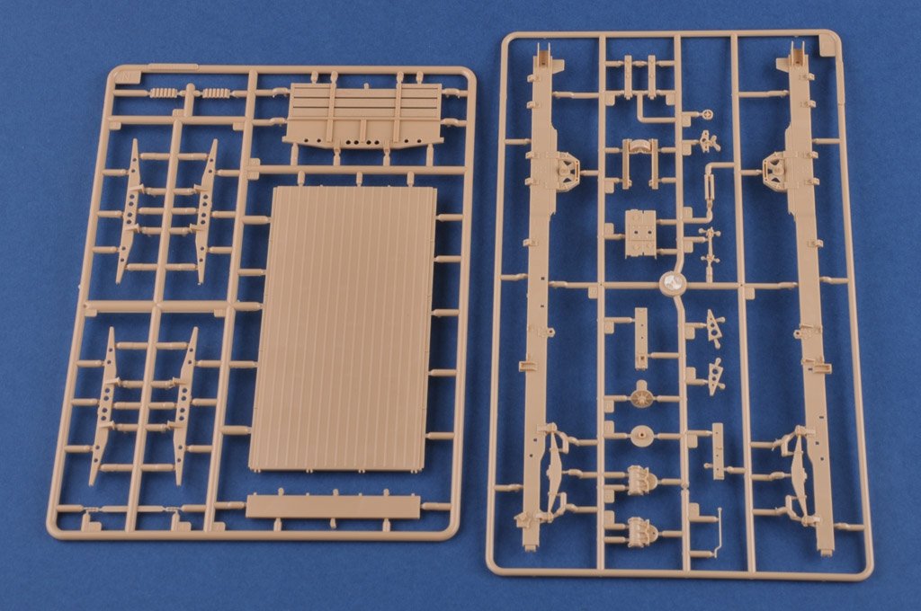 Hobby Boss 85510 Russian KrAZ-260 Cargo Truck 1/35 – immagine 13