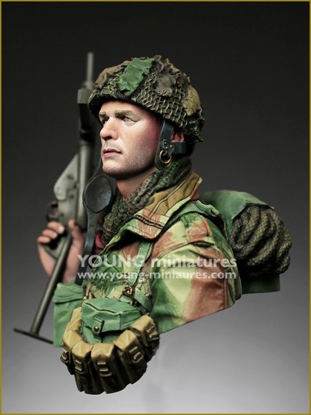 Young Miniatures SL005 WWII BRITISH COUPLE - Red Devil – image 4