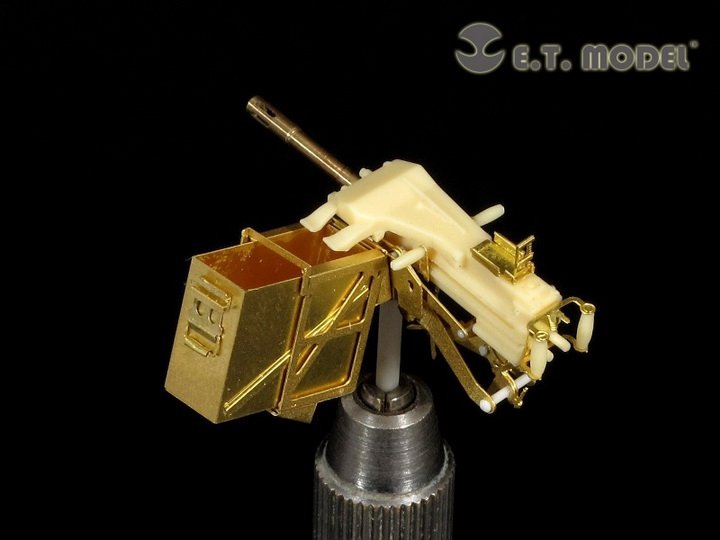ET Model EA35-051 US ARMY Tactical Vehicles MK.19 Weapon Groups 1/35 – image 4