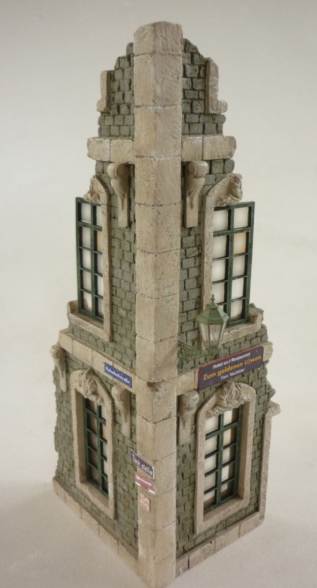 RT-Diorama 35257 Maison de ville d&amp;#39;angle 1/35 – image 4