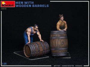 MiniArt 38070 MEN WITH WOODEN BARRELS 1/35 – Bild 3
