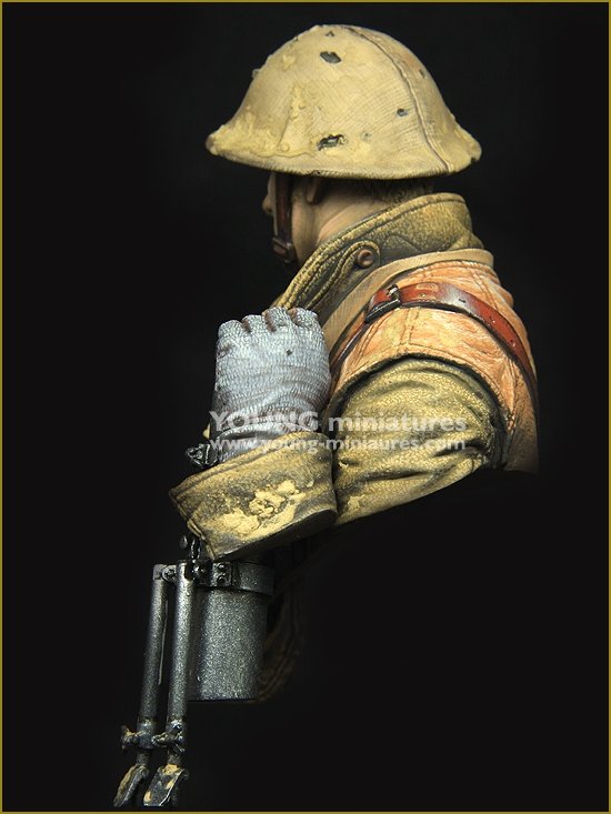 Young Miniatures YM1875 British LEWIS Gunner WWI 1/10 – image 4