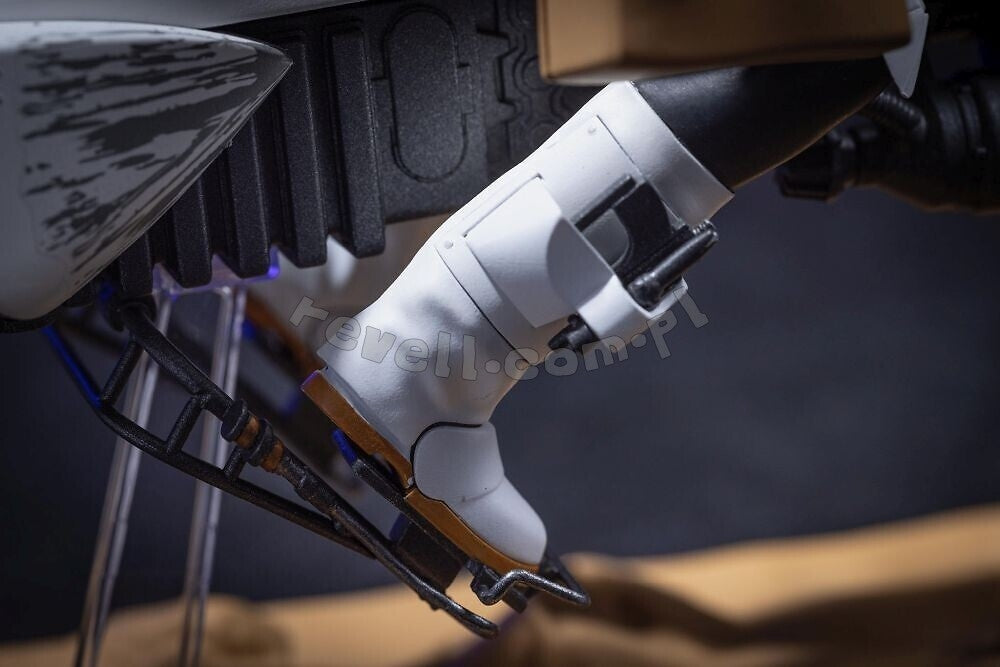 Revell 06786 Speeder Bike - The Mandalorian 1/12 – obrázek 12