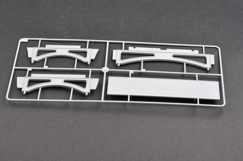 Trumpeter 03702 German Bismarck Battleship 1/200 – obrázek 37