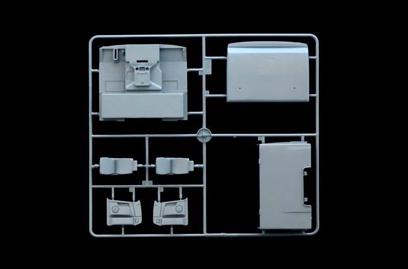 Italeri 3907 VOLVO FH16 520 SLEEPER CAB – immagine 8