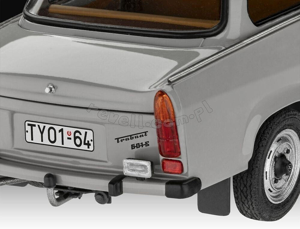 Revell 05630 60th Anniversary Trabant 601 Exclusive Edition (Incl. Book) 1/24 – image 8