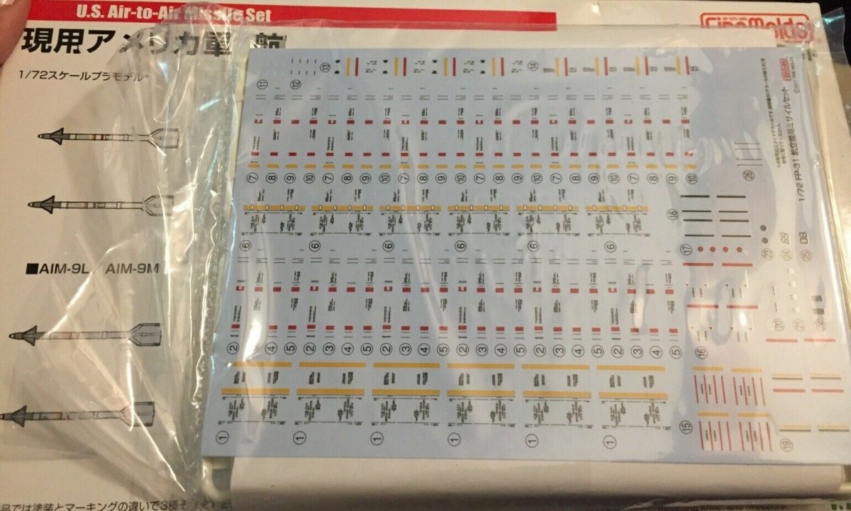 Fine Molds FP31 US Air-to-Air Missile Set 1/72 – immagine 2