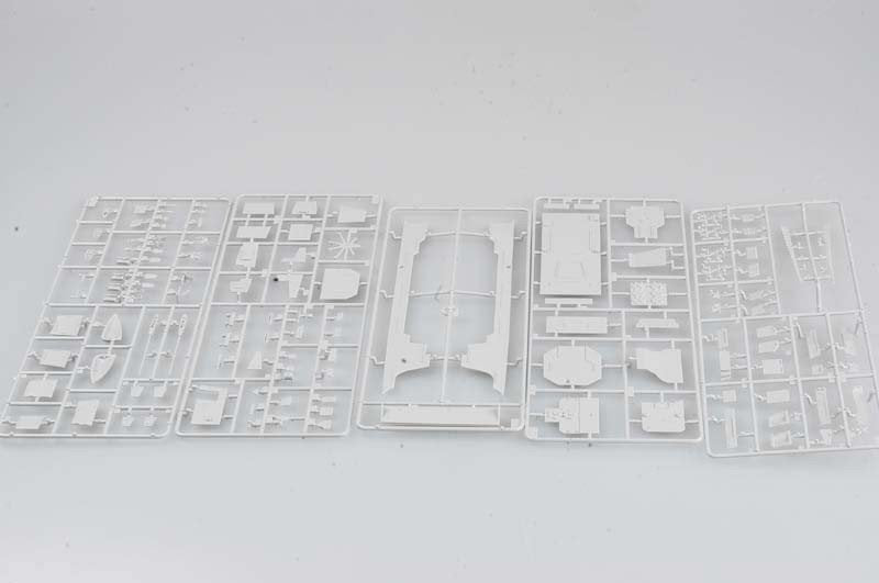 Trumpeter 04530 PLA Navy Type 052C DDG-170 LanZhou 1/350 – image 4