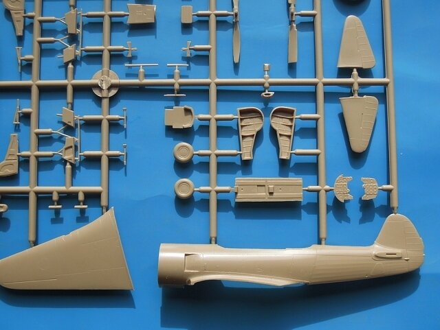 RS Models 94009 Yak-11 / C-11 &amp;quot;Moose&amp;quot; 1/72 – image 2