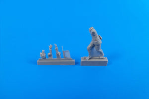 CMK 48309 German WWII Motorcycle Rider(pushing his Machine) for Tamiya BMW kit 1/48 – image 3
